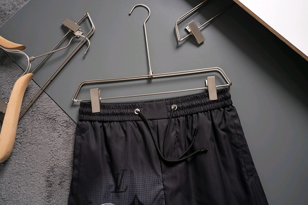 ブランドハーフパンツ側面デザイン